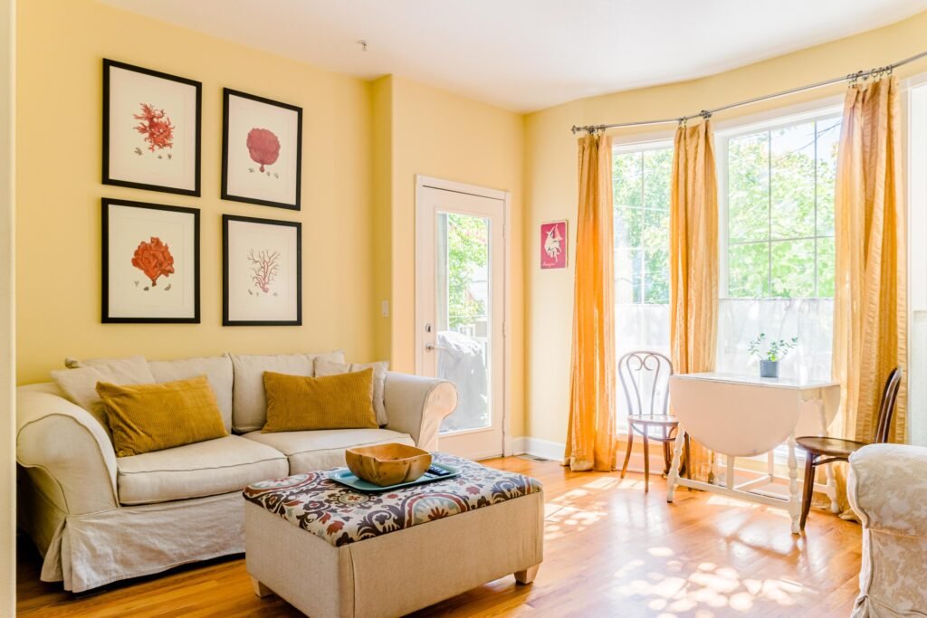 Ways to Choose Paint Colors for Your Living Room